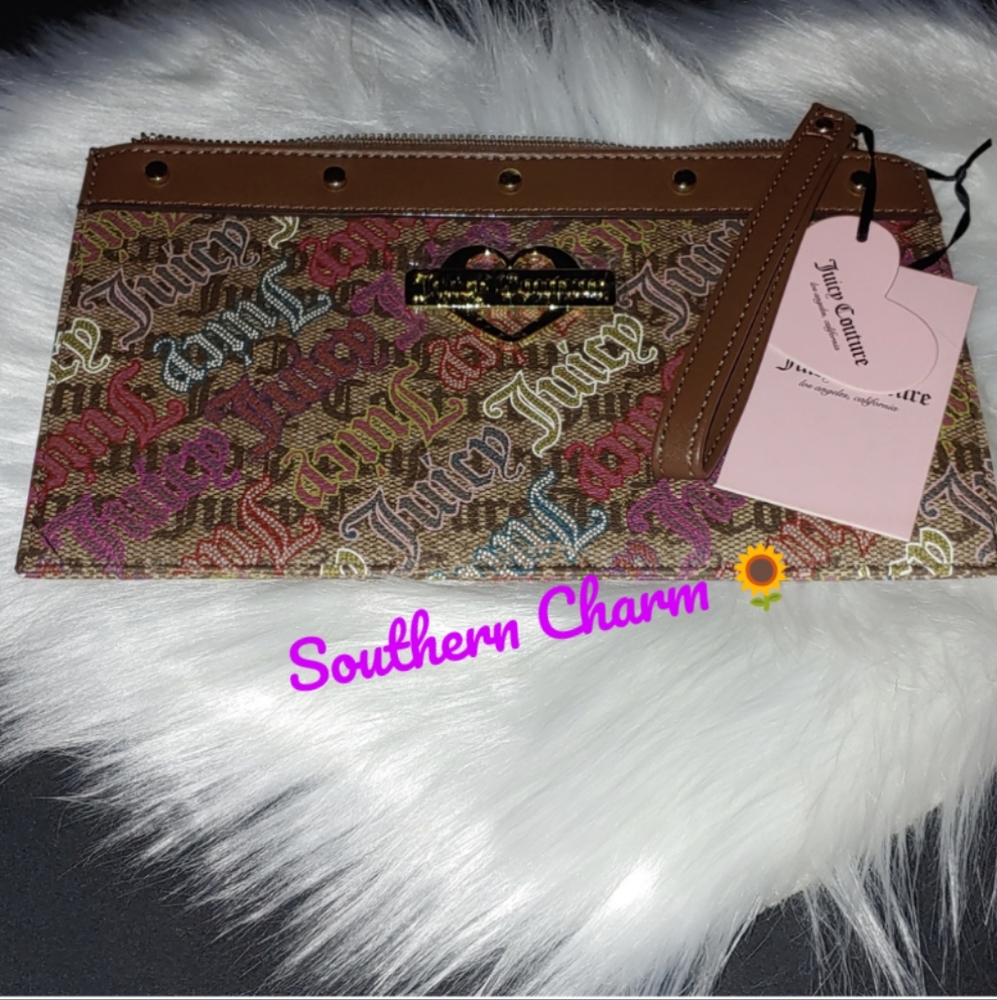 🆕💋Juicy Couture Glam Wristlet.